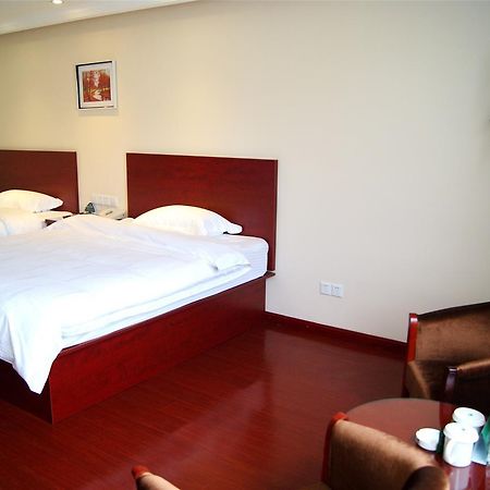 Greentree Inn Tianjin Jinghai Jinqiao International Trade Center מראה חיצוני תמונה